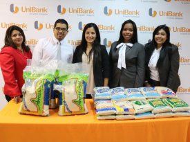 Donación de 250 libras de arroz a beneficio del Banco de Alimentos de Panamá Operación Kilogramos de Esperanza - Unibank - Banco de Alimentos de Panamá